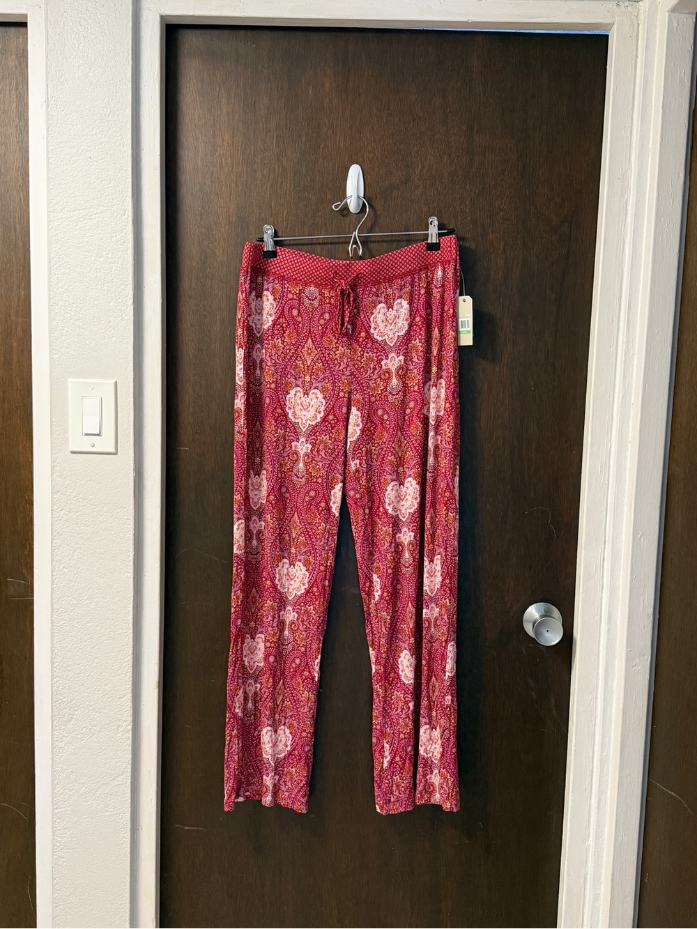 INK+IVY Raspberry Paisley Lounge Pajama Pants Size Large Soft Drawstring NWT